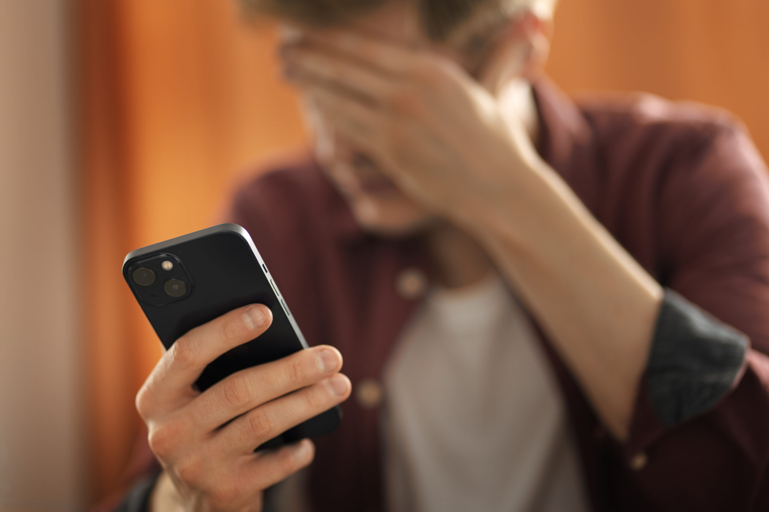 What are some of the Hidden Dangers that are Associated with Smartphones that You May Have Missed?