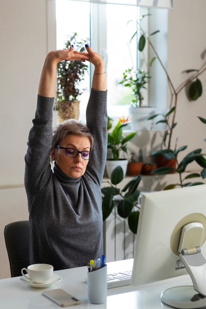 Simple Desk Exercises to Improve Longevity at Work